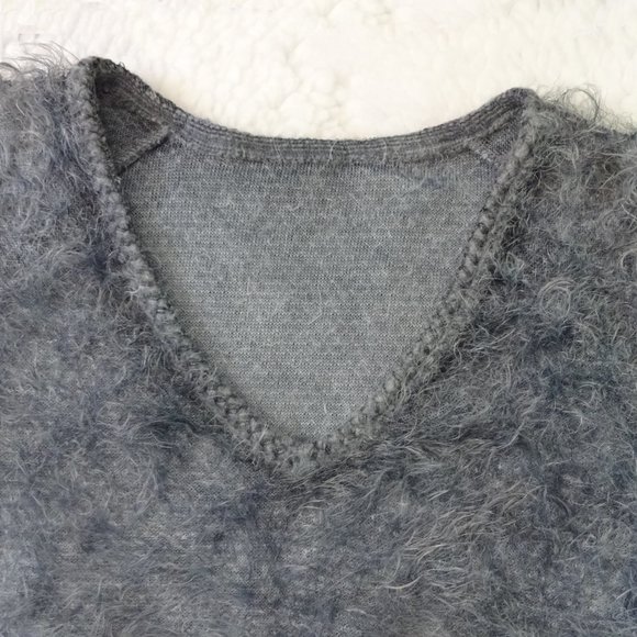 French Boutique Blue textured sweater, V-neck bell sleeve pointed hem M - Picture 7 of 10